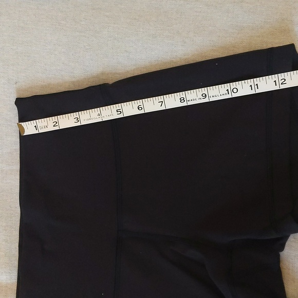 Lululemon Wonder Train High Rise Short - Picture 5 of 5